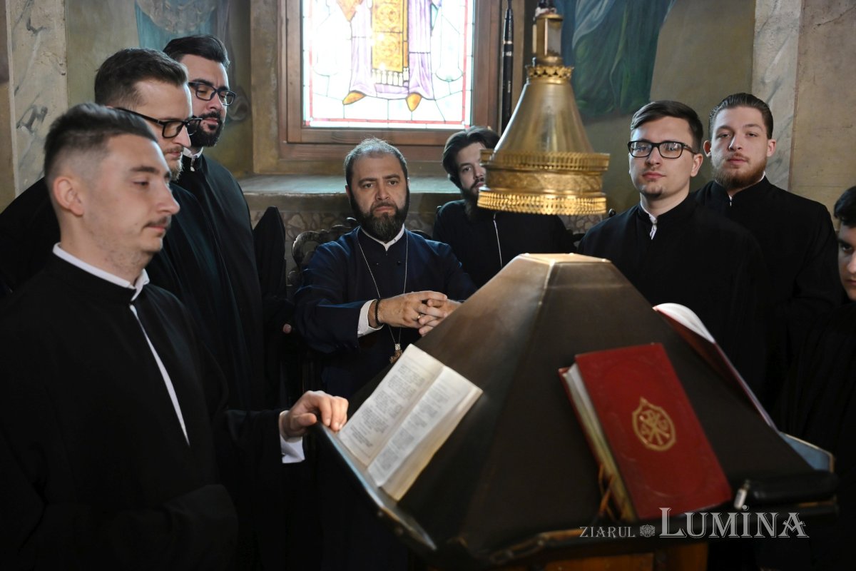 Sfântul Ierarh Calinic, cinstit la Mănăstirea Cernica 359917