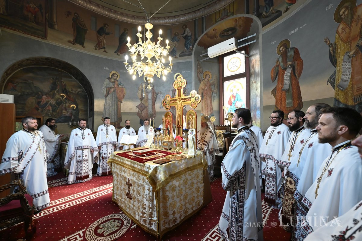 Sfântul Ierarh Calinic, cinstit la Mănăstirea Cernica 359924