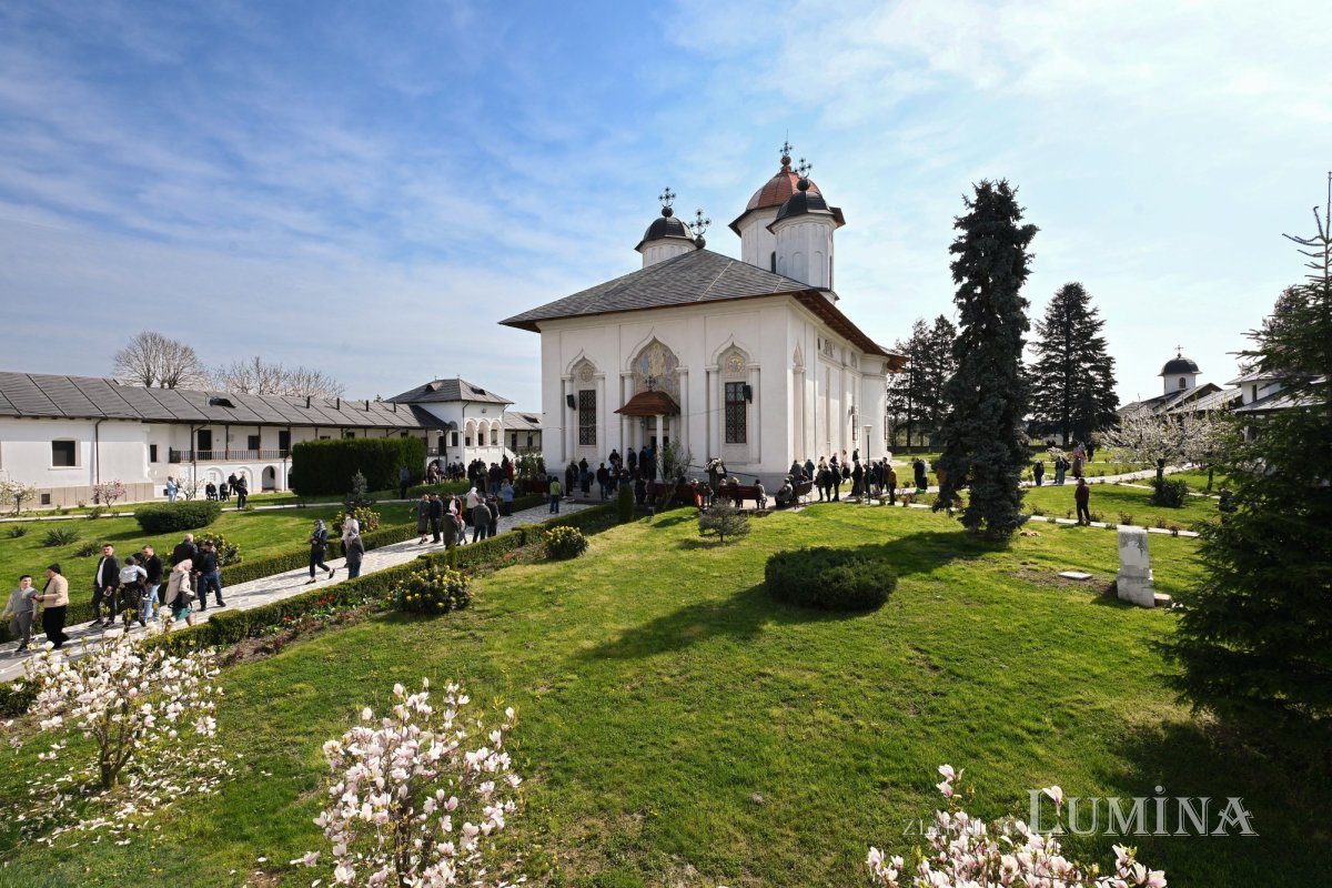 Sfântul Ierarh Calinic, cinstit la Mănăstirea Cernica 359927