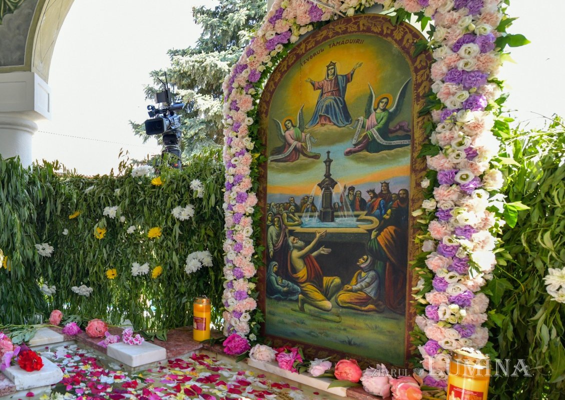 Procesiuni la izvoare tămăduitoare din țara noastră 360088
