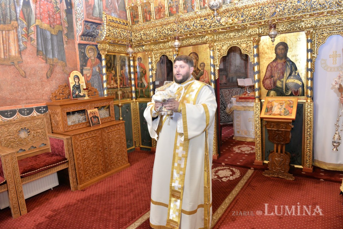 „Hristos, Cel înviat din morți, Izvorul tămăduirii și al mântuirii noastre” 360208