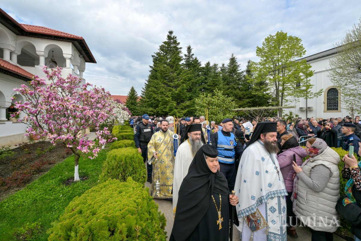 Izvorul Tămăduirii, hramul Mănăstirii Ghighiu 360371