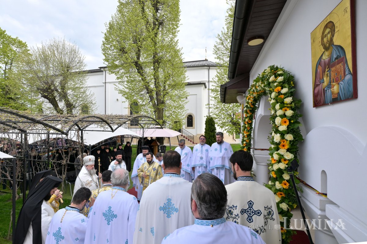 Izvorul Tămăduirii, hramul Mănăstirii Ghighiu 360373