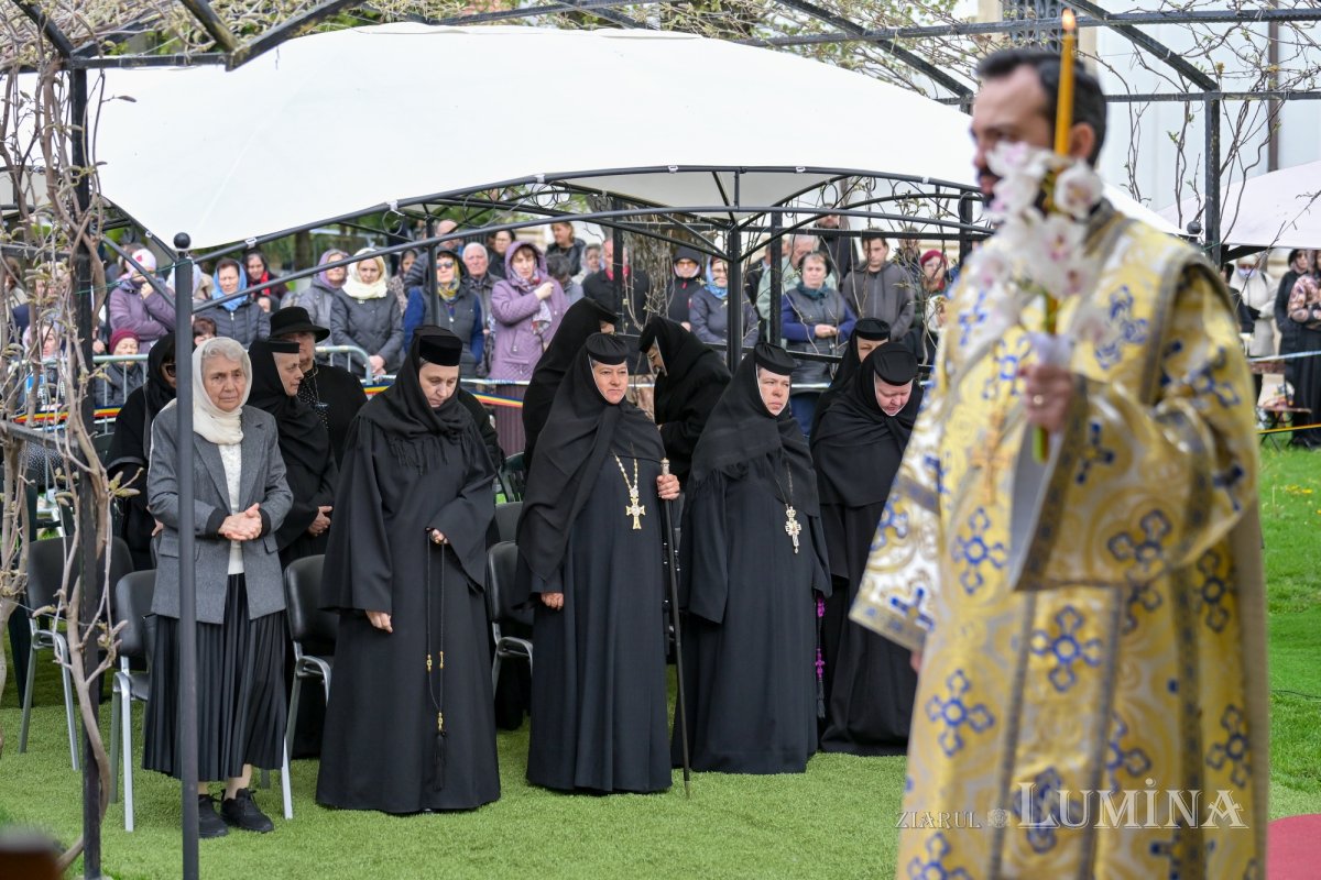 Izvorul Tămăduirii, hramul Mănăstirii Ghighiu 360375