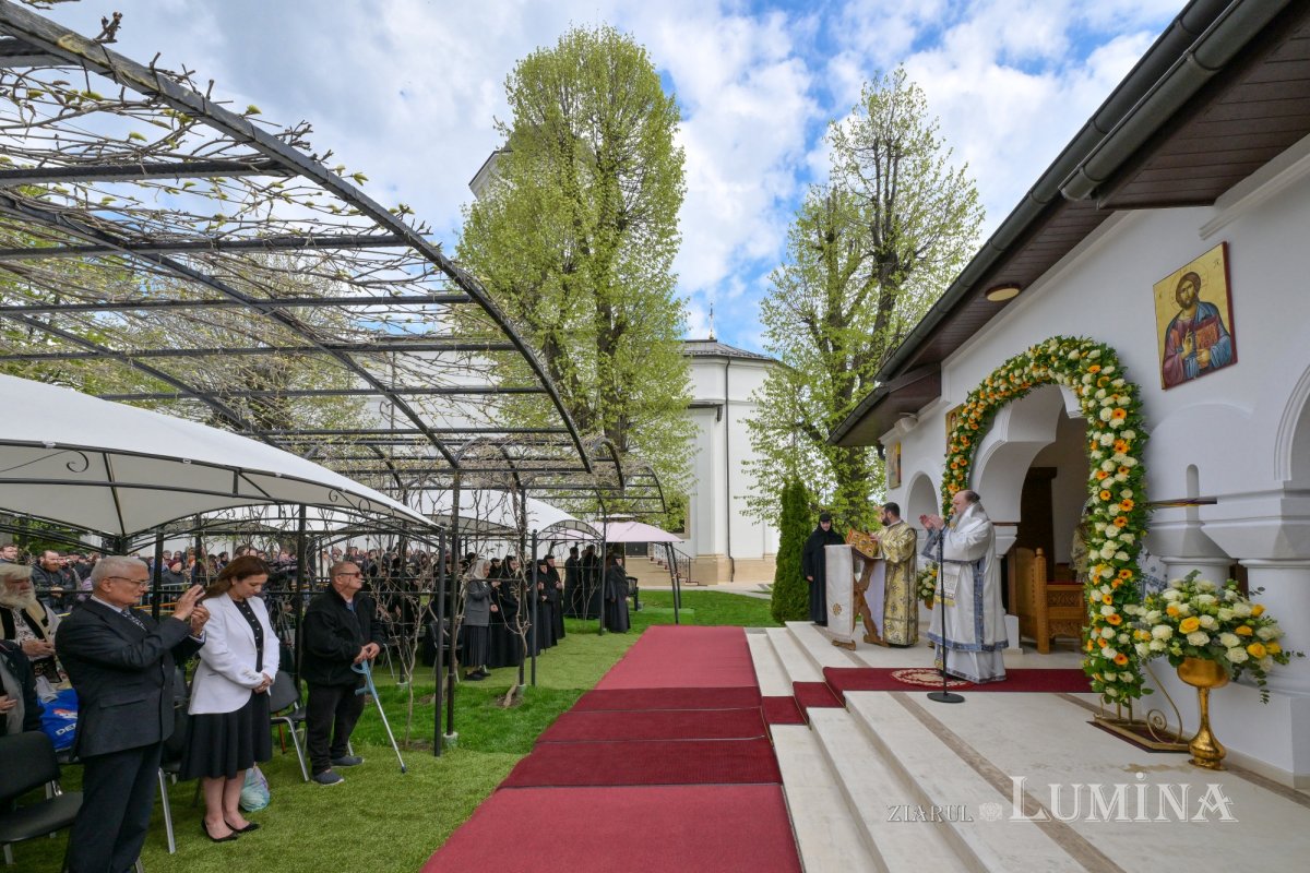 Izvorul Tămăduirii, hramul Mănăstirii Ghighiu 360378