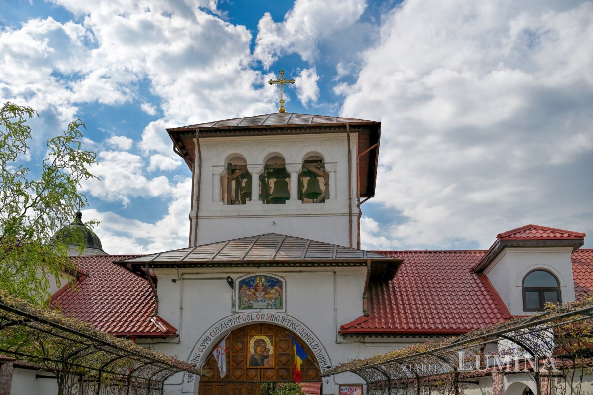 Izvorul Tămăduirii, hramul Mănăstirii Ghighiu 360380