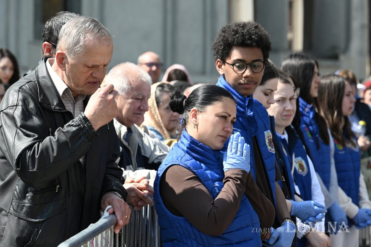 Sfințirea apei în Vinerea Luminată pe Dealul Patriarhiei 360236