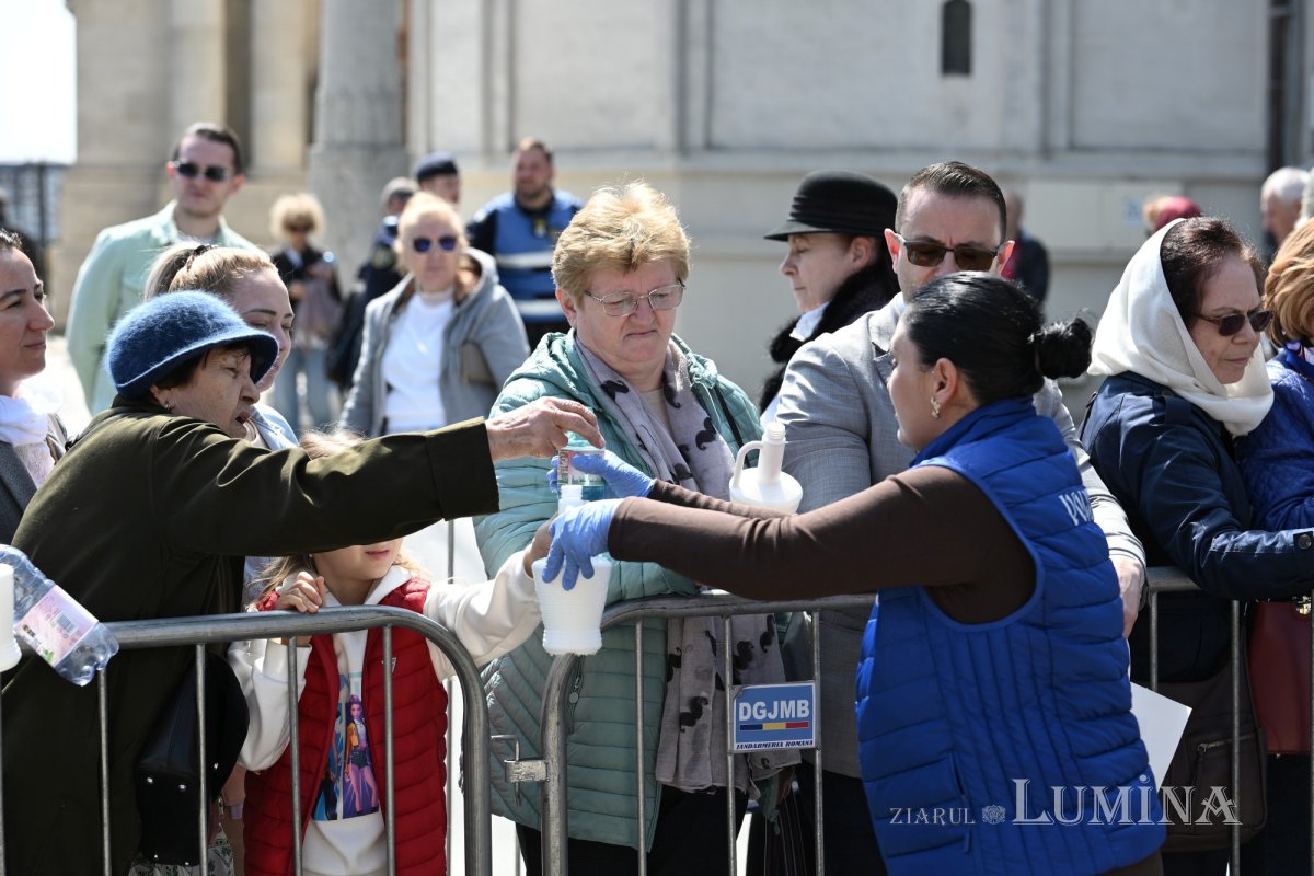 Sfințirea apei în Vinerea Luminată pe Dealul Patriarhiei 360245