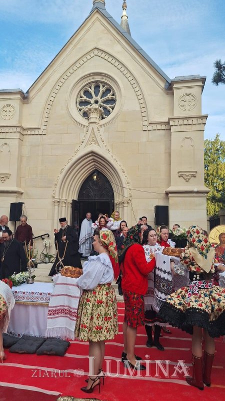 Un chivot închinat lui Dumnezeu de pe altarul suferinţei 360676