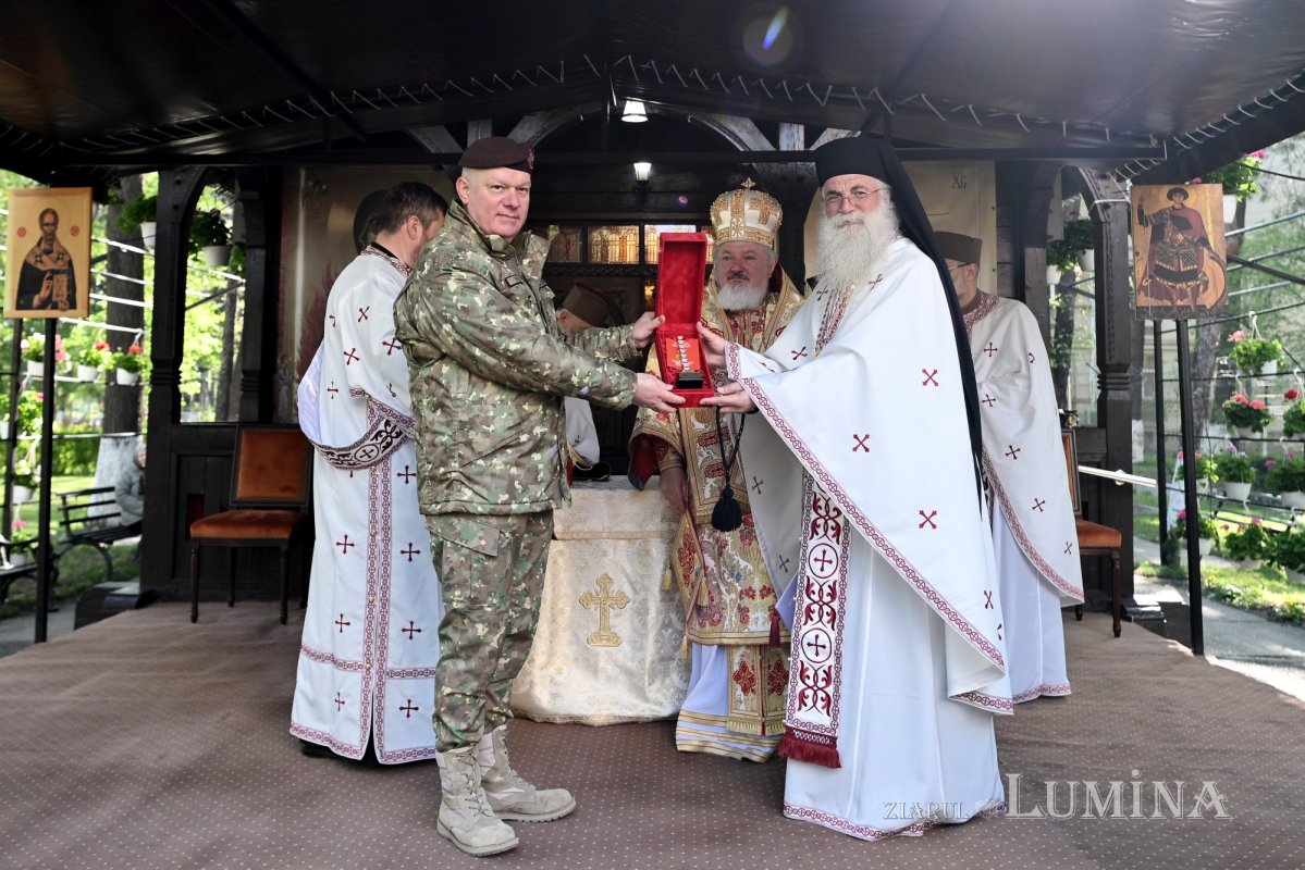 Ziua Forțelor Terestre Române 360839