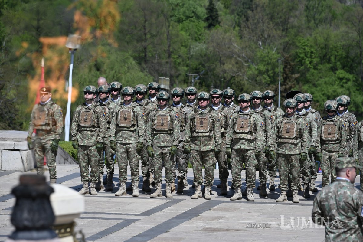 Ziua Forțelor Terestre Române 360846