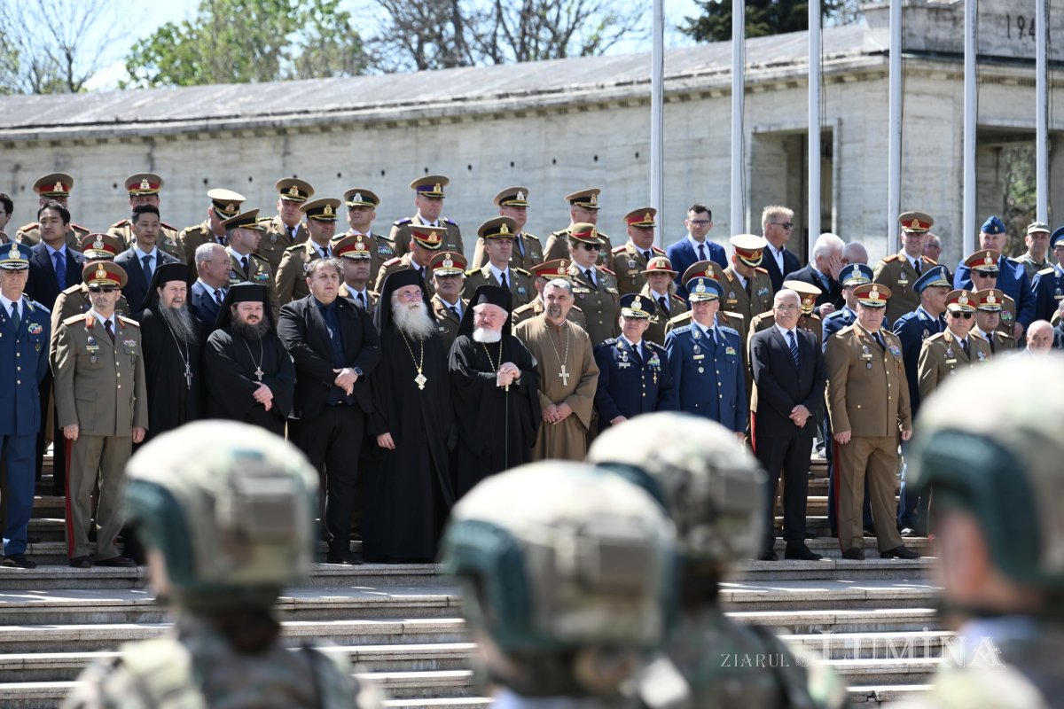 Ziua Forțelor Terestre Române 360852