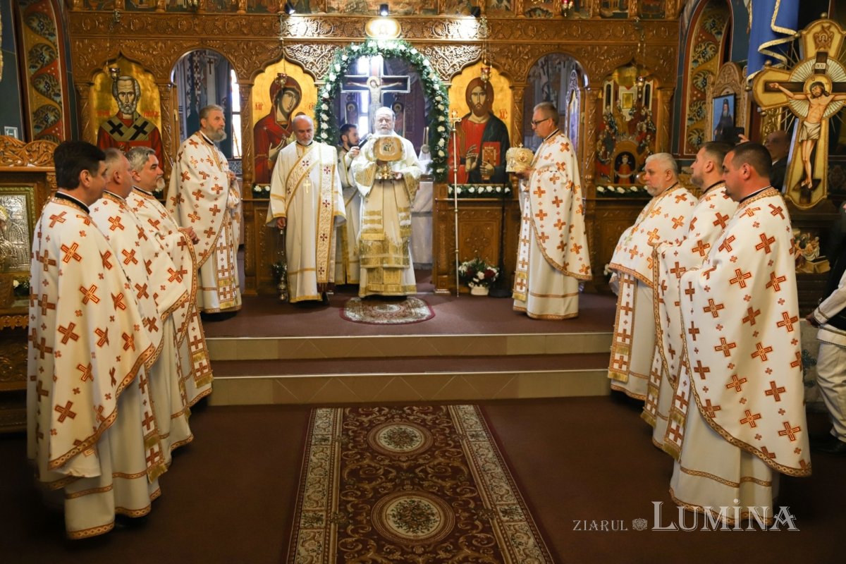 Binecuvântare arhierească pentru comunitatea din Sibiu - Valea Aurie 361041