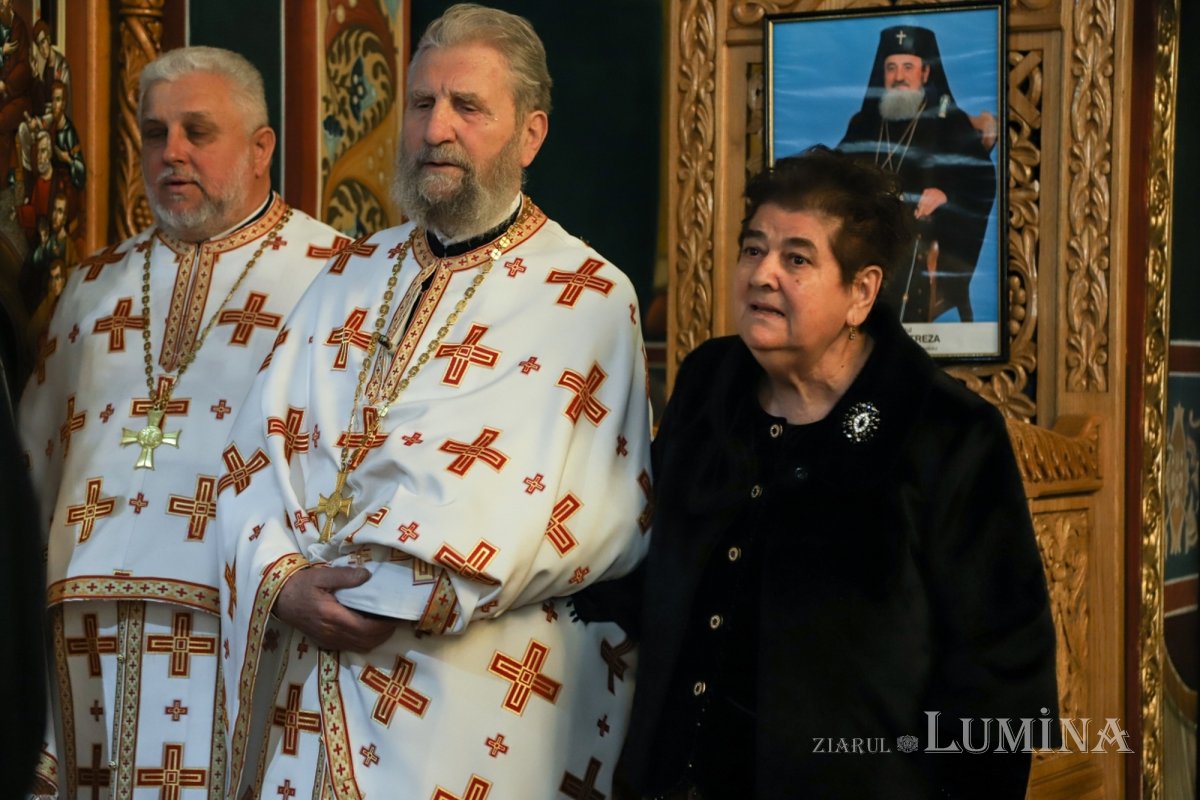 Binecuvântare arhierească pentru comunitatea din Sibiu - Valea Aurie 361045