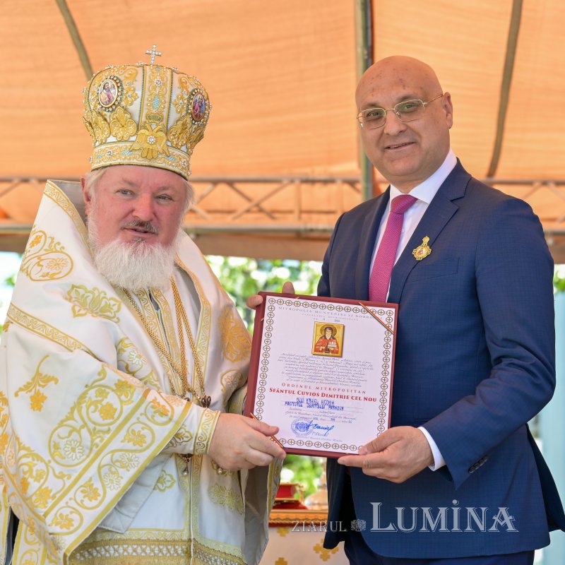 Sfințirea Bisericii „Buna Vestire” din Ploiești 361019