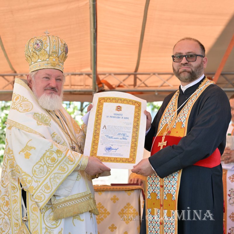 Sfințirea Bisericii „Buna Vestire” din Ploiești 361021