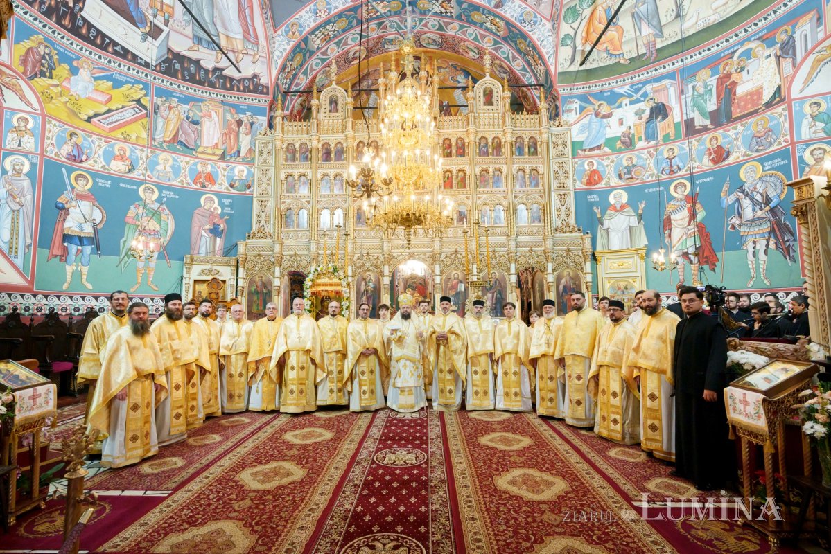 Sfințirea Bisericii „Sfântul Pantelimon”- Foișorul de Foc din Capitală 361065