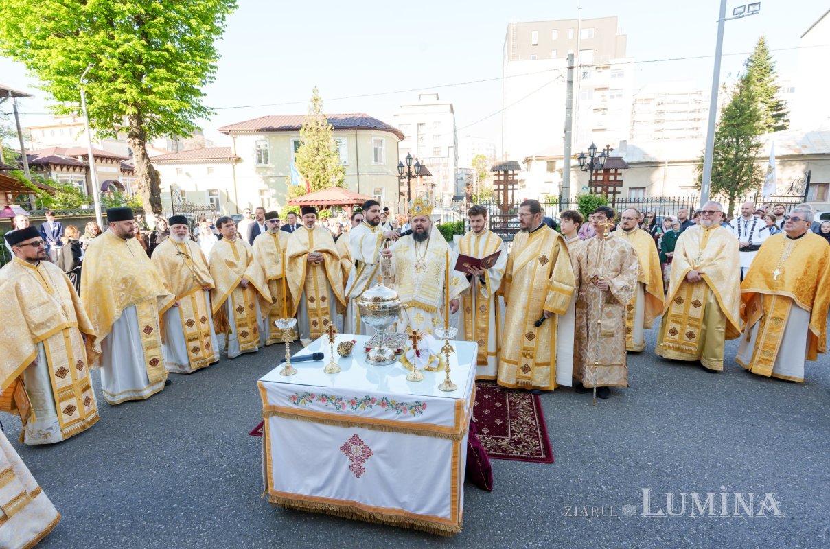 Sfințirea Bisericii „Sfântul Pantelimon”- Foișorul de Foc din Capitală 361067