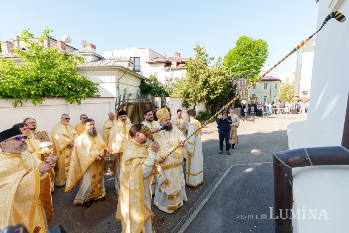 Sfințirea Bisericii „Sfântul Pantelimon”- Foișorul de Foc din Capitală 361073