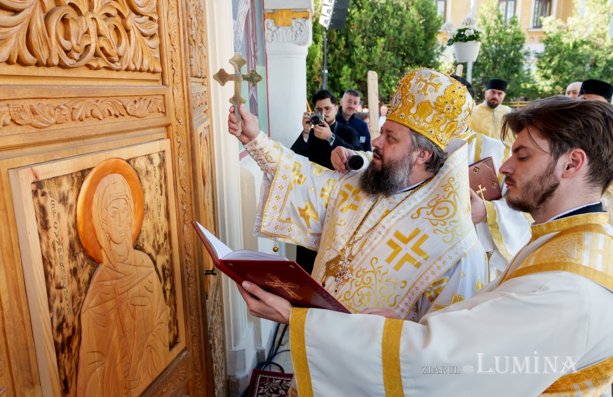 Sfințirea Bisericii „Sfântul Pantelimon”- Foișorul de Foc din Capitală 361075