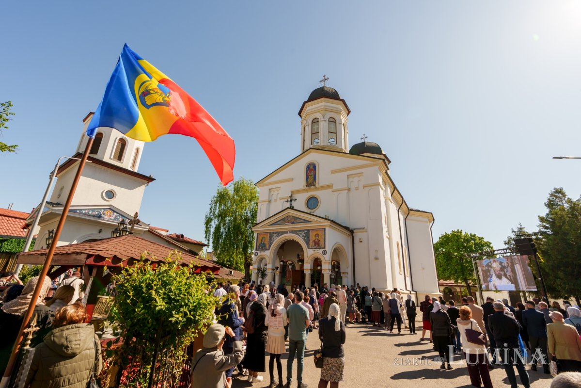 Sfințirea Bisericii „Sfântul Pantelimon”- Foișorul de Foc din Capitală 361084