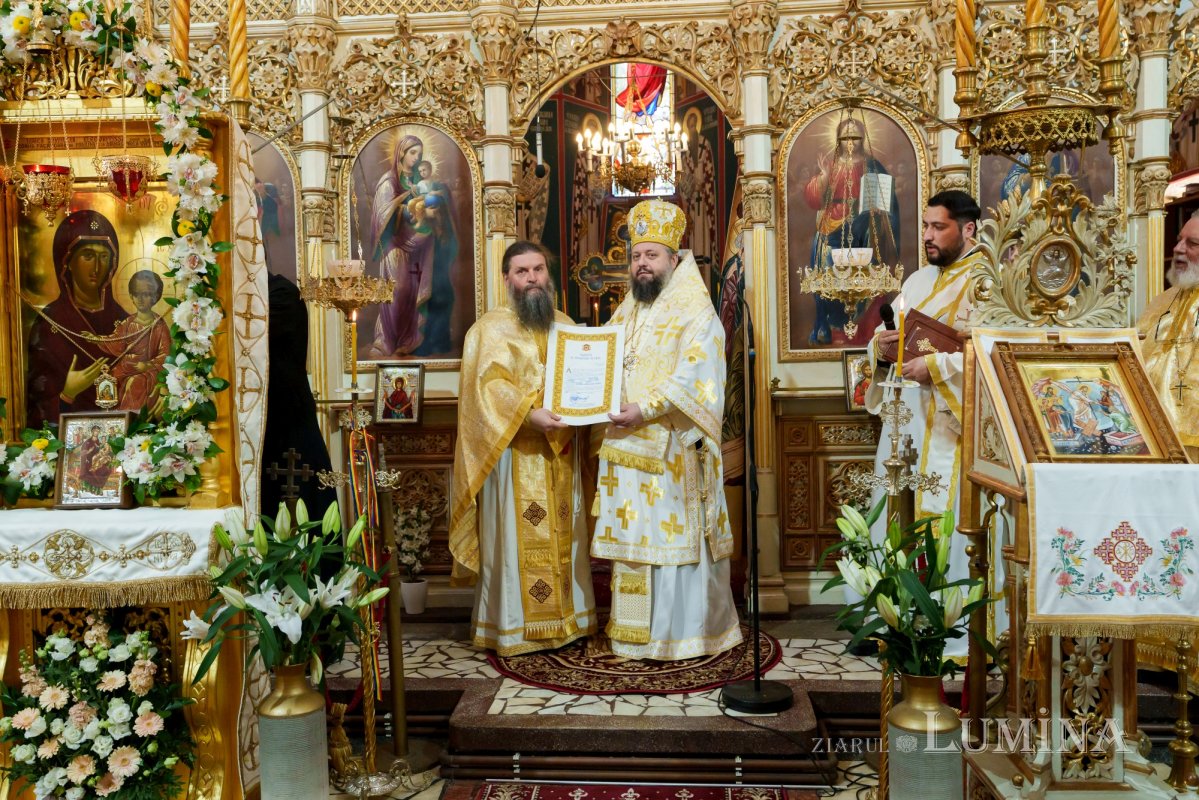 Sfințirea Bisericii „Sfântul Pantelimon”- Foișorul de Foc din Capitală 361094