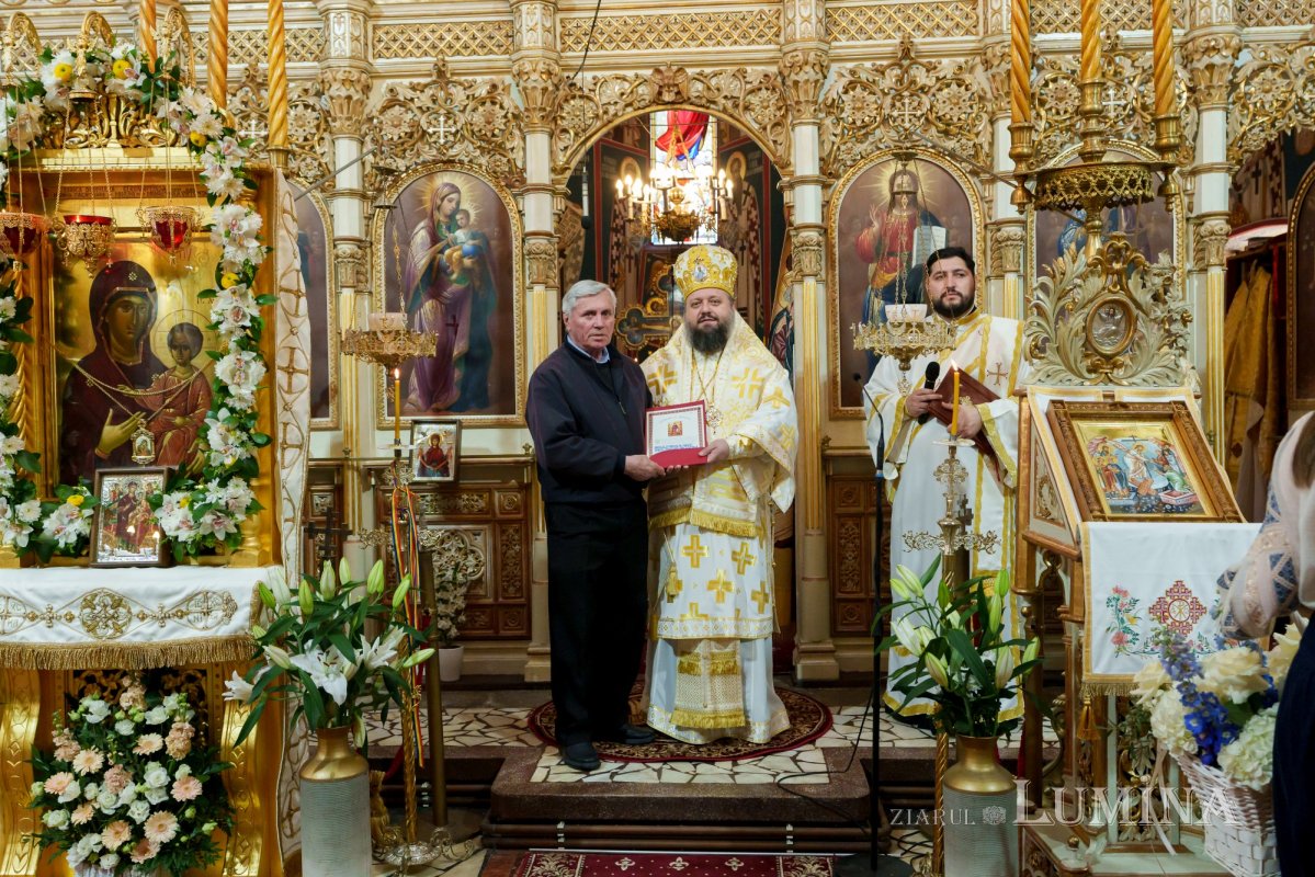 Sfințirea Bisericii „Sfântul Pantelimon”- Foișorul de Foc din Capitală 361101