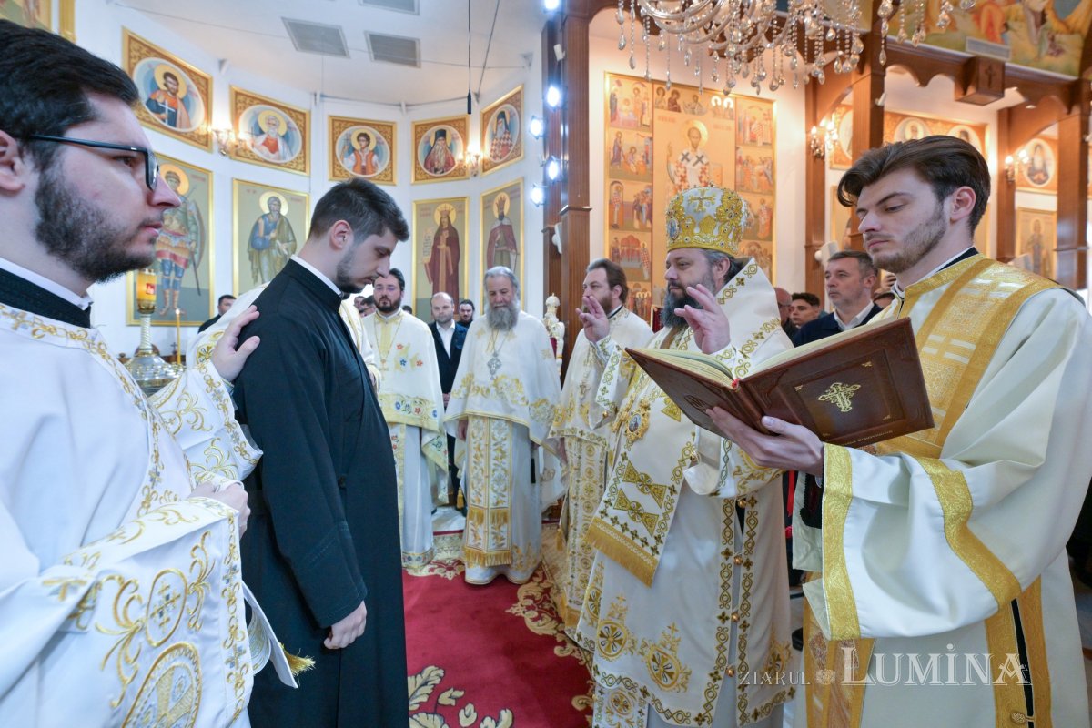 Harul diaconiei pentru un ostenitor al „Ziarului Lumina” 361480