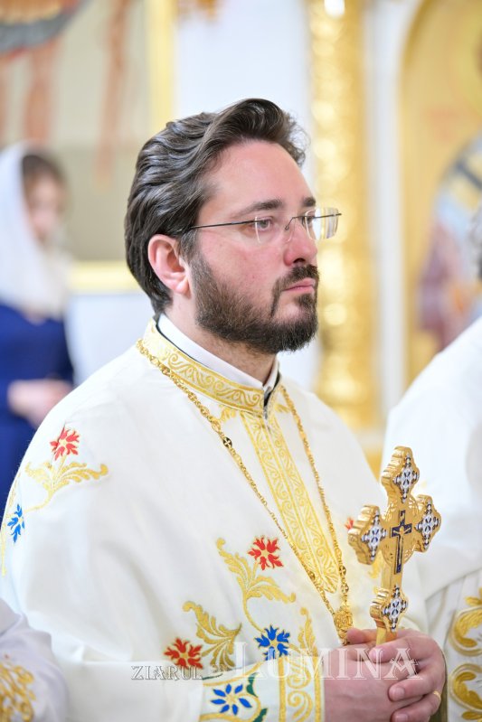 Harul diaconiei pentru un ostenitor al „Ziarului Lumina” 361498