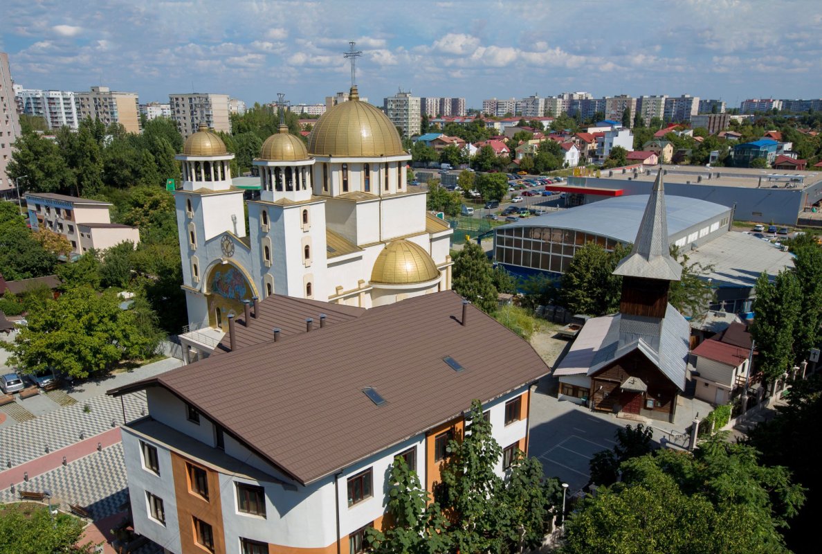 În slujba oamenilor 361863