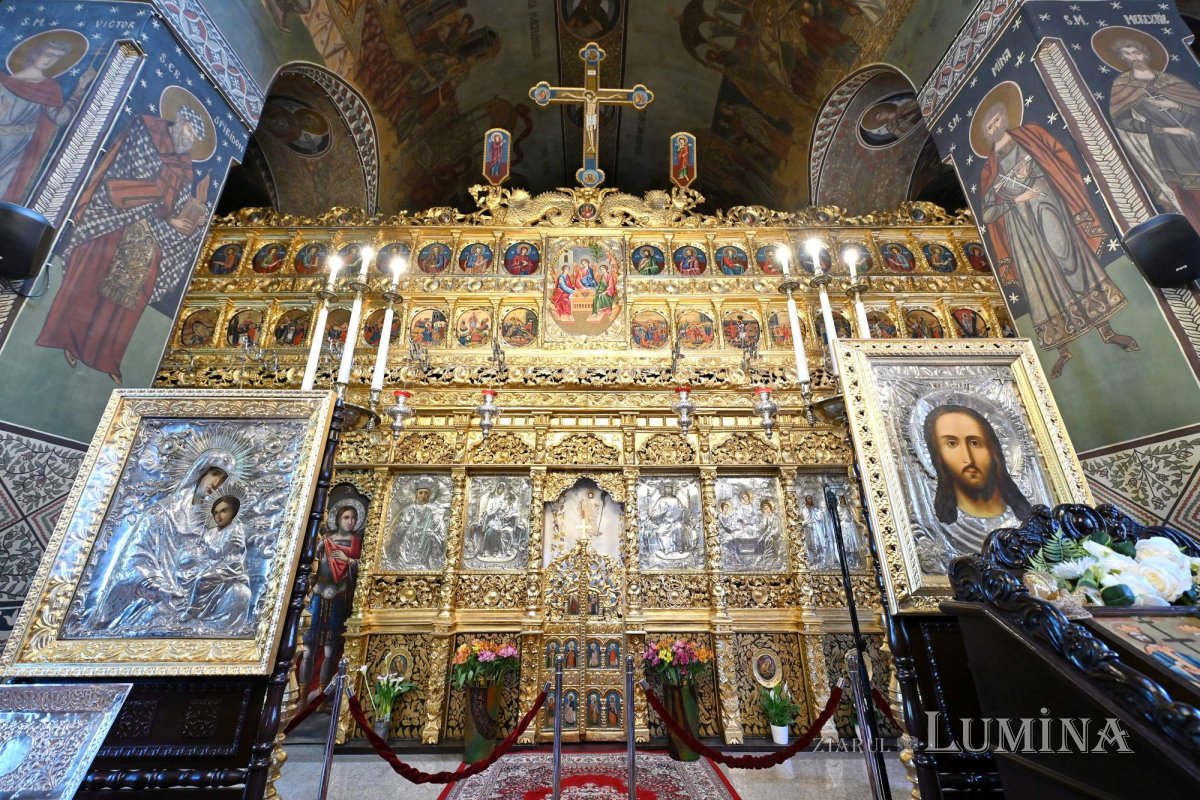 Sclipirile Luminii: Mănăstirea Samurcăşeşti 361930