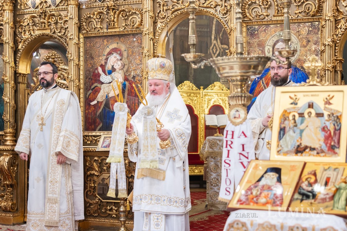 Darul preoţiei pentru un arhidiacon psalt al Catedralei Patriarhale 362257
