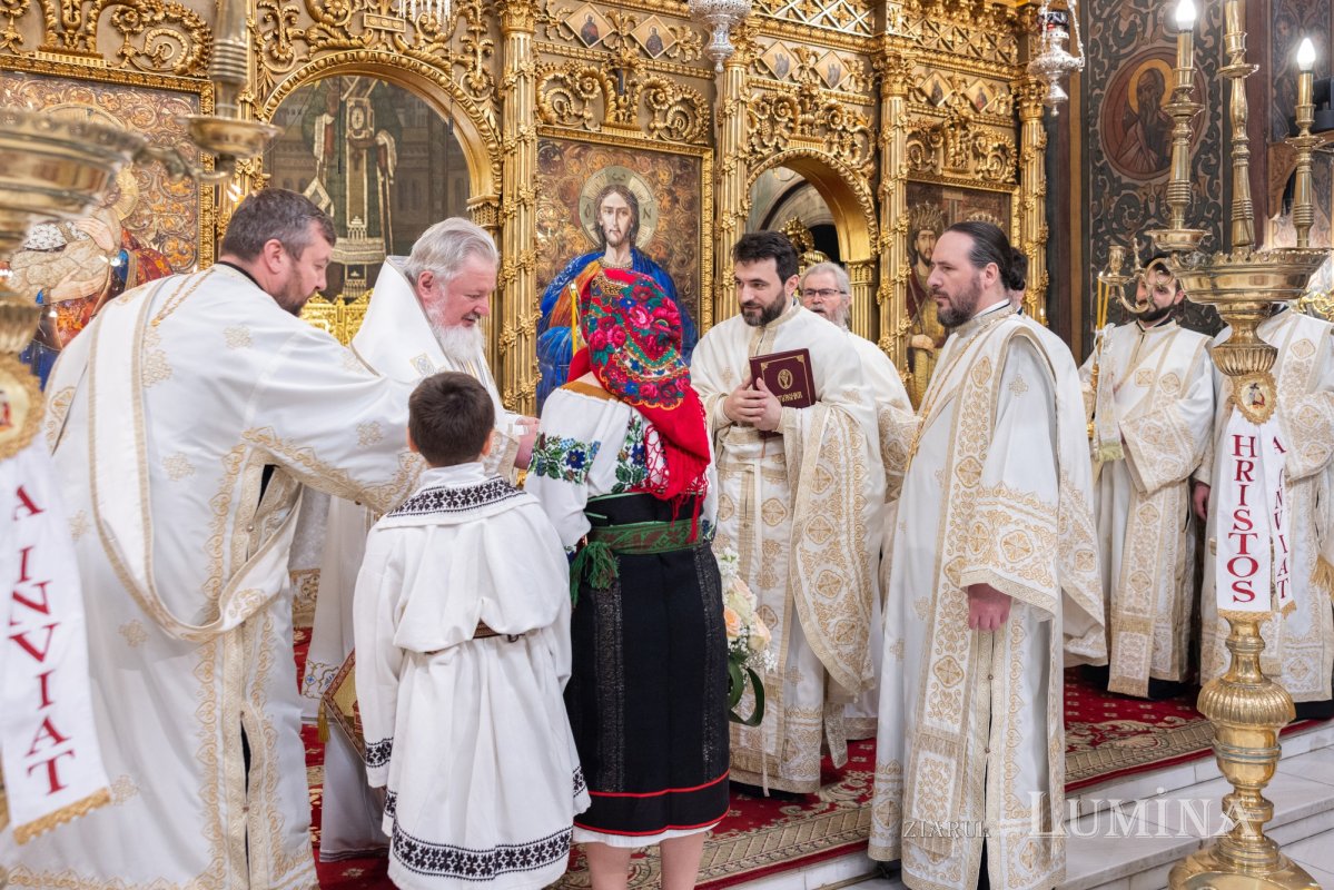 Darul preoţiei pentru un arhidiacon psalt al Catedralei Patriarhale 362267