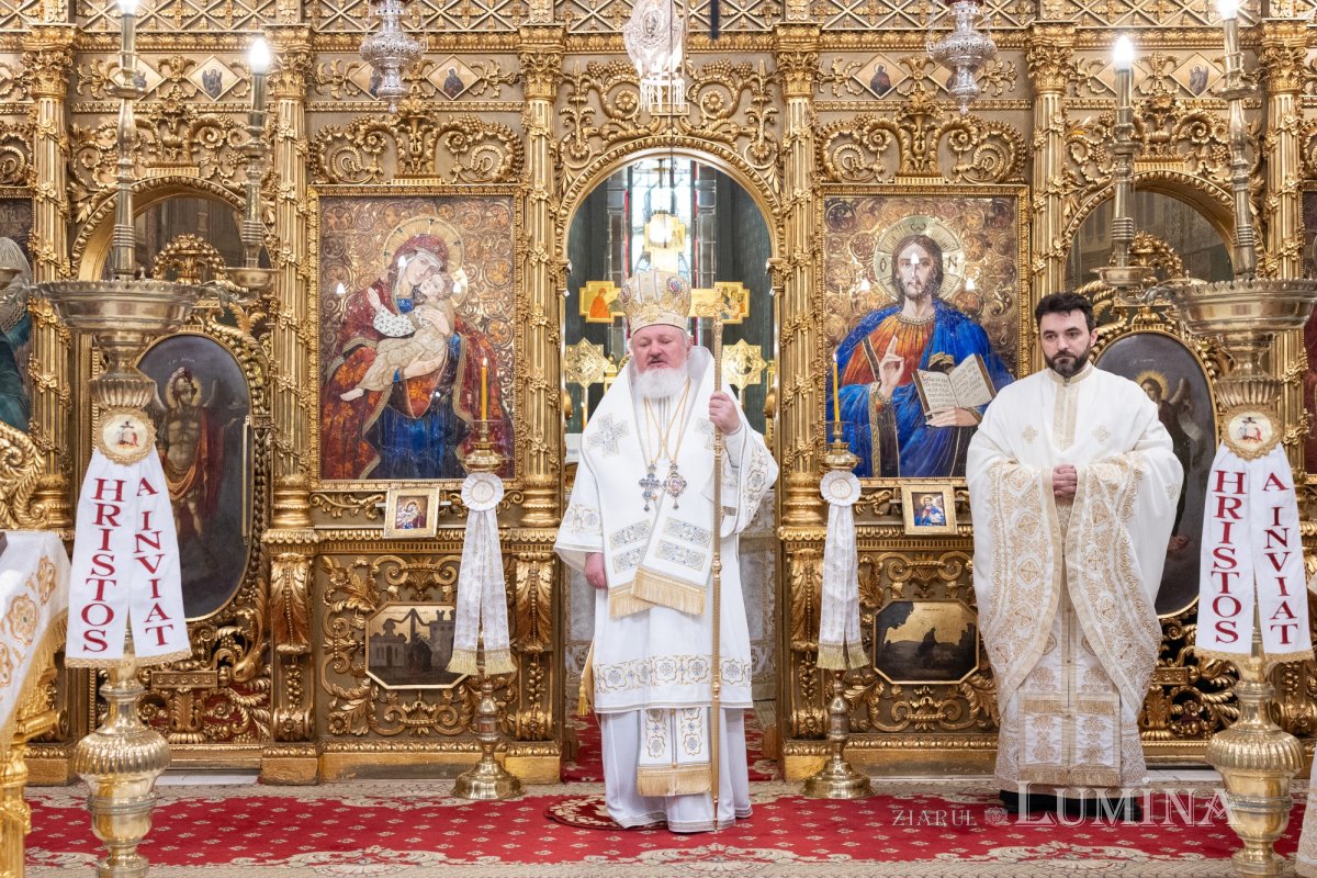 Darul preoţiei pentru un arhidiacon psalt al Catedralei Patriarhale 362271