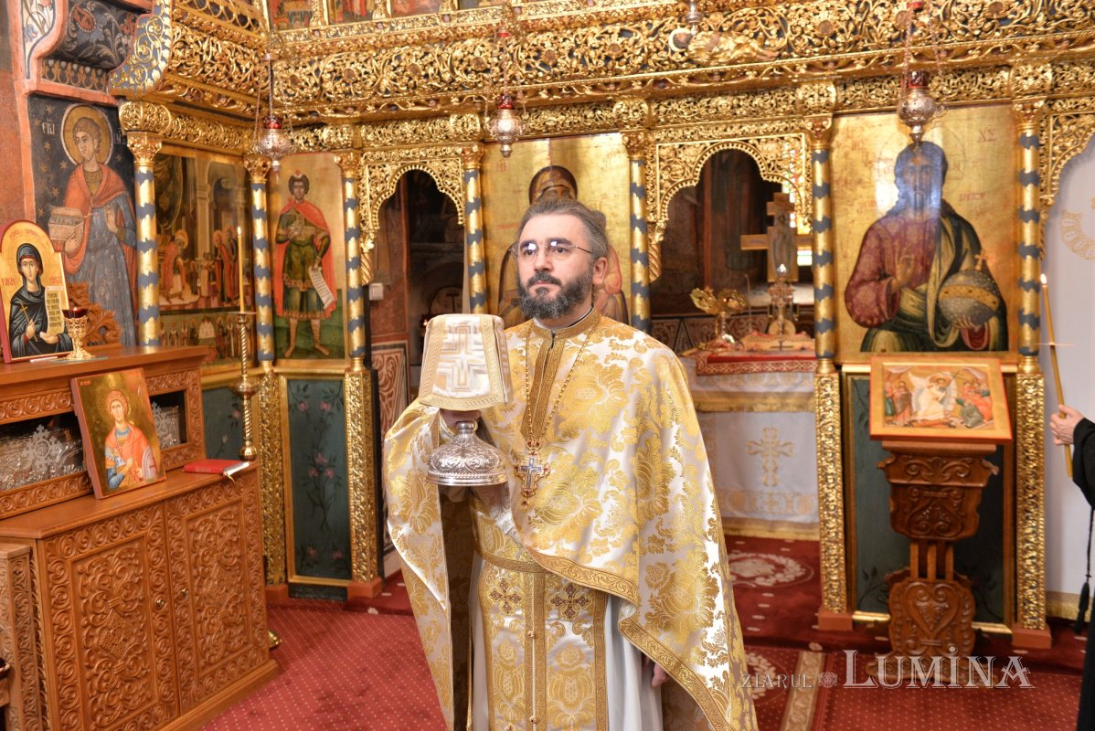 „Iisus Hristos este Izvorul harului și al adevărului” 362213