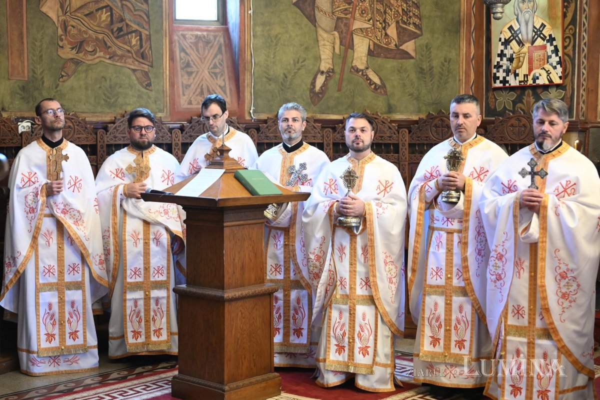 Liga Tinerilor Creștini Ortodocși din sectorul 2 și‑a cinstit ocrotitorul 362512