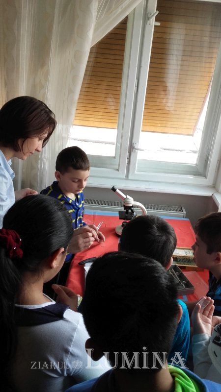 Familia preotului, inima comunităţii din Lisa 362630