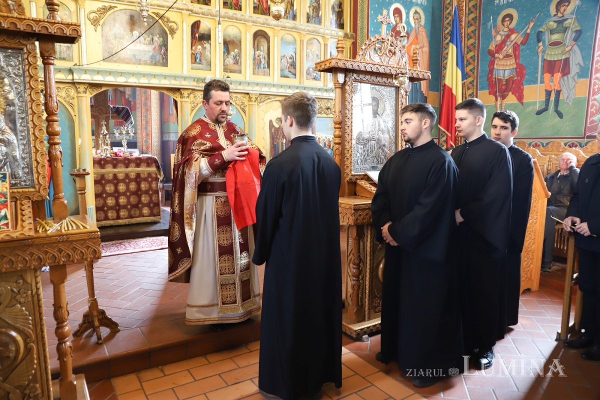 Familia preotului, inima comunităţii din Lisa 362635