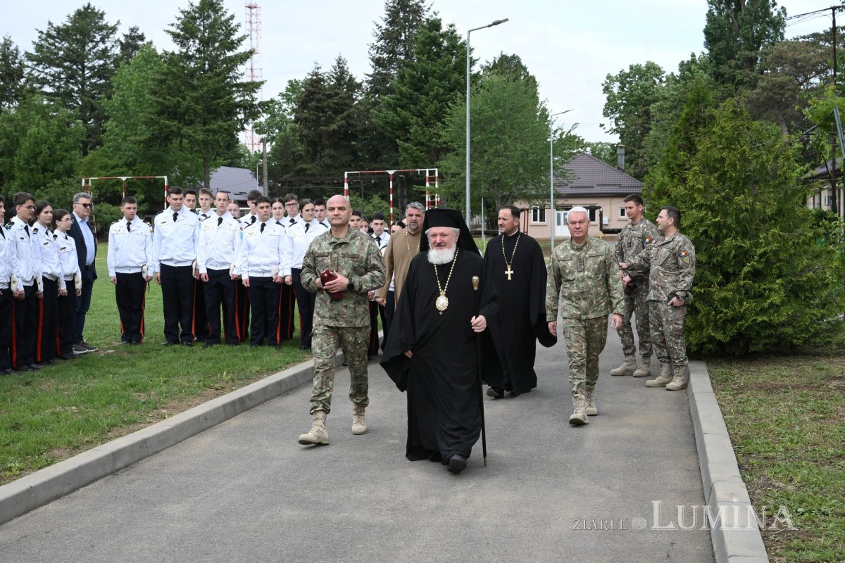 Sfințirea capelei Brigăzii 1 Sprijin Manevră „Argedava” din București  362715