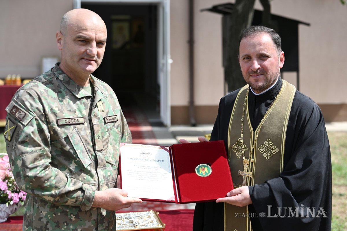 Sfințirea capelei Brigăzii 1 Sprijin Manevră „Argedava” din București  362741