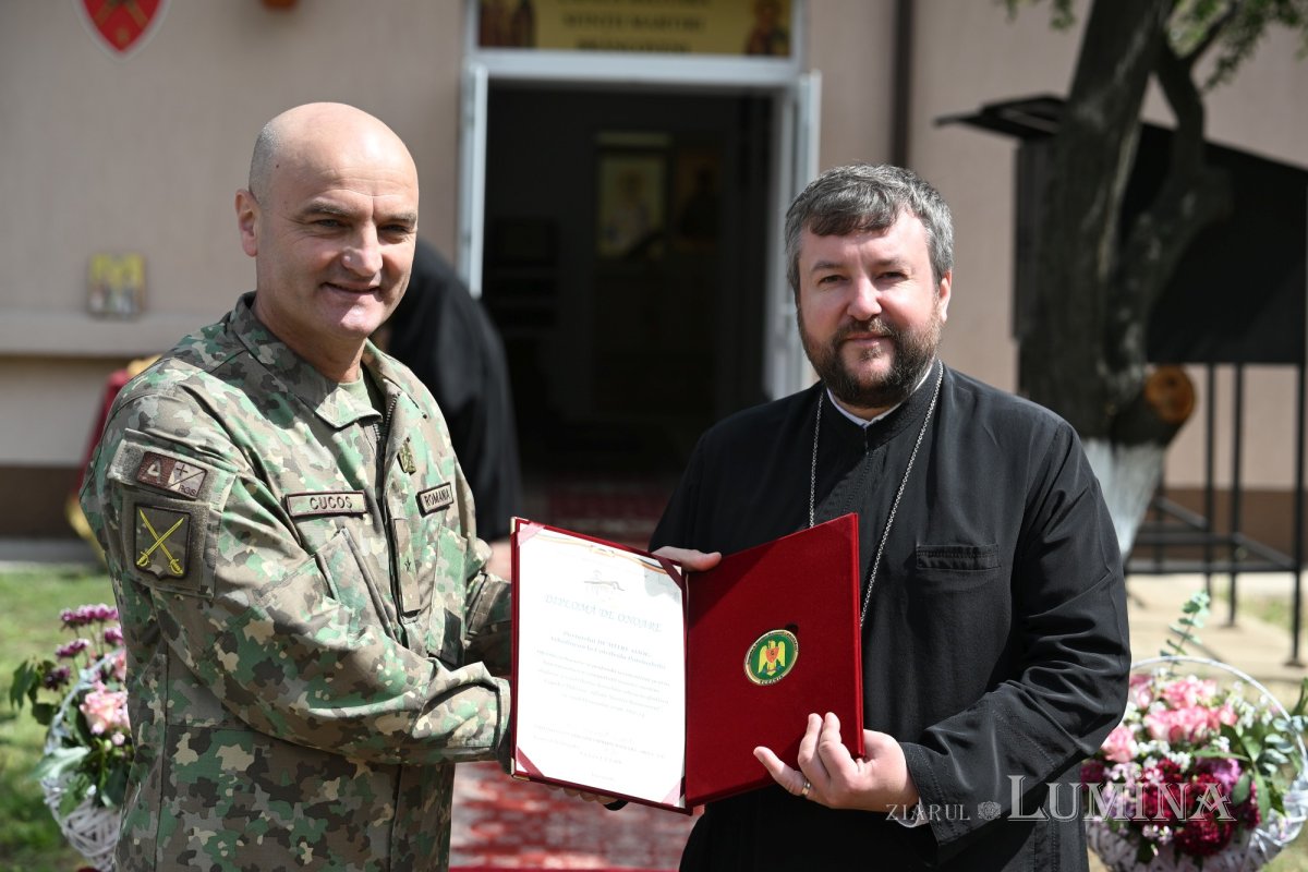 Sfințirea capelei Brigăzii 1 Sprijin Manevră „Argedava” din București  362742