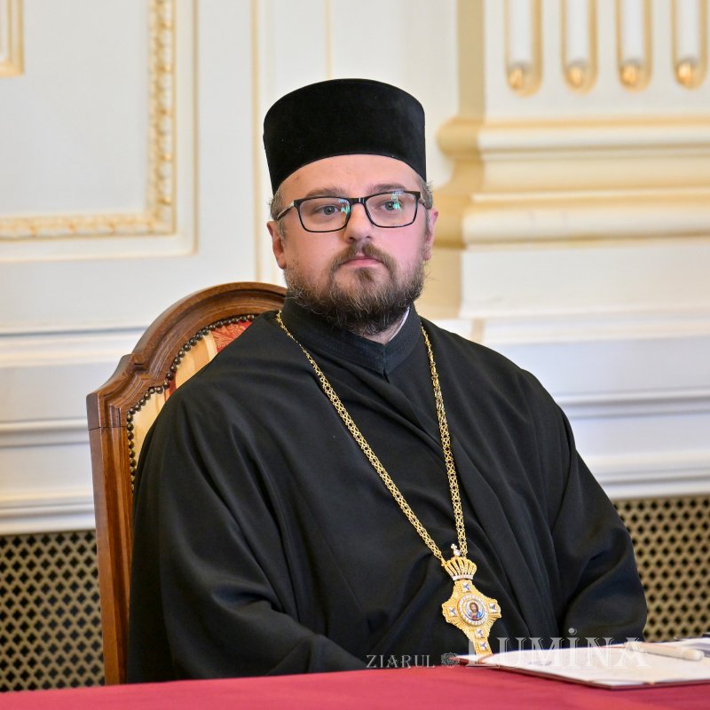 Cercetași creștini ortodocși la Palatul Patriarhiei din București  362850