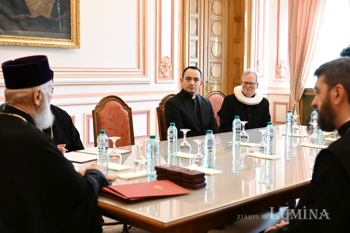 Delegație a Consiliului Mondial al Bisericilor în vizită la Patriarhia Română  362816