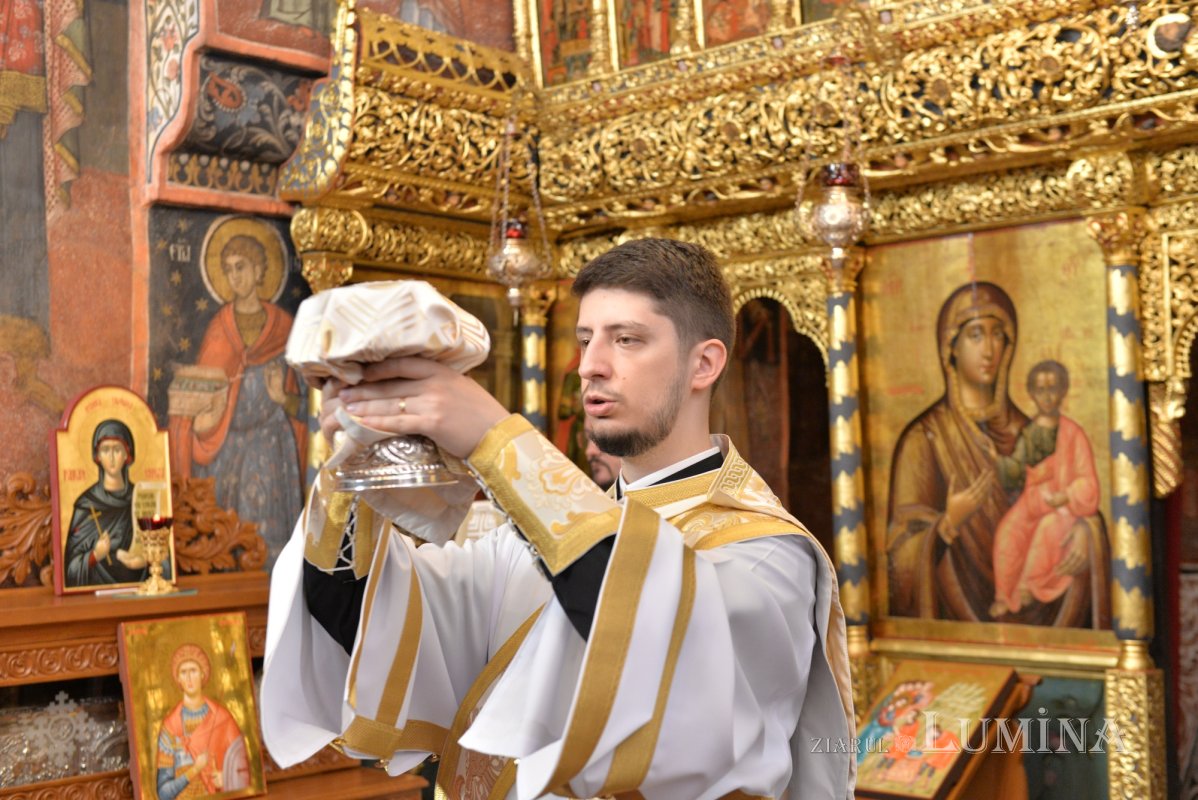 „Omul orb vindecat devine un dascăl al credinței pentru toți oamenii suferinzi” 362947