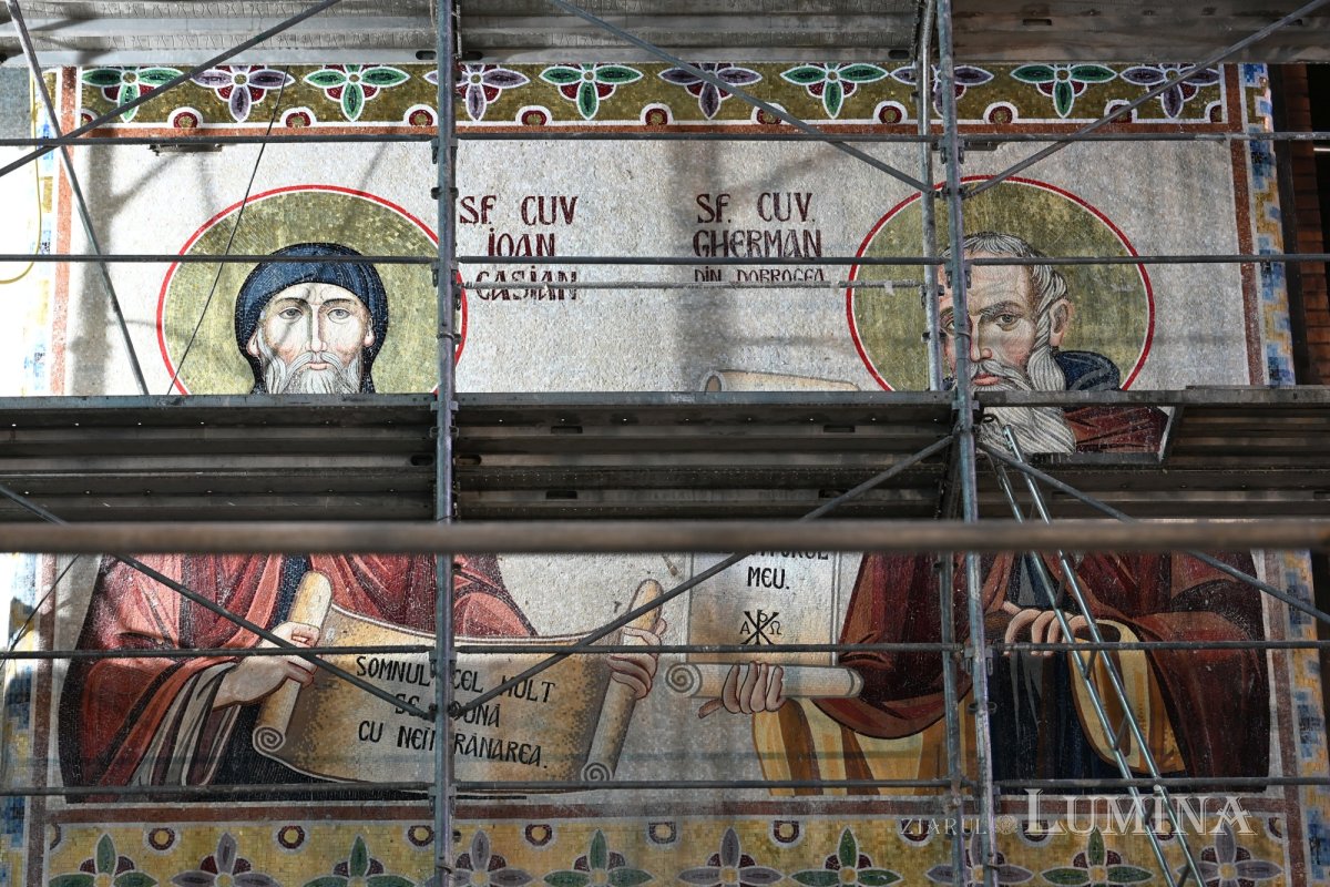 Lucrările de pictură la Catedrala Națională în lumina sărbătorii Înălțării Domnului 363237