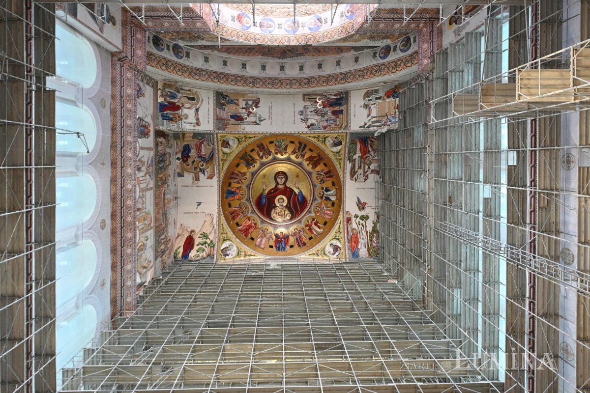 Lucrările de pictură la Catedrala Națională în lumina sărbătorii Înălțării Domnului 363239