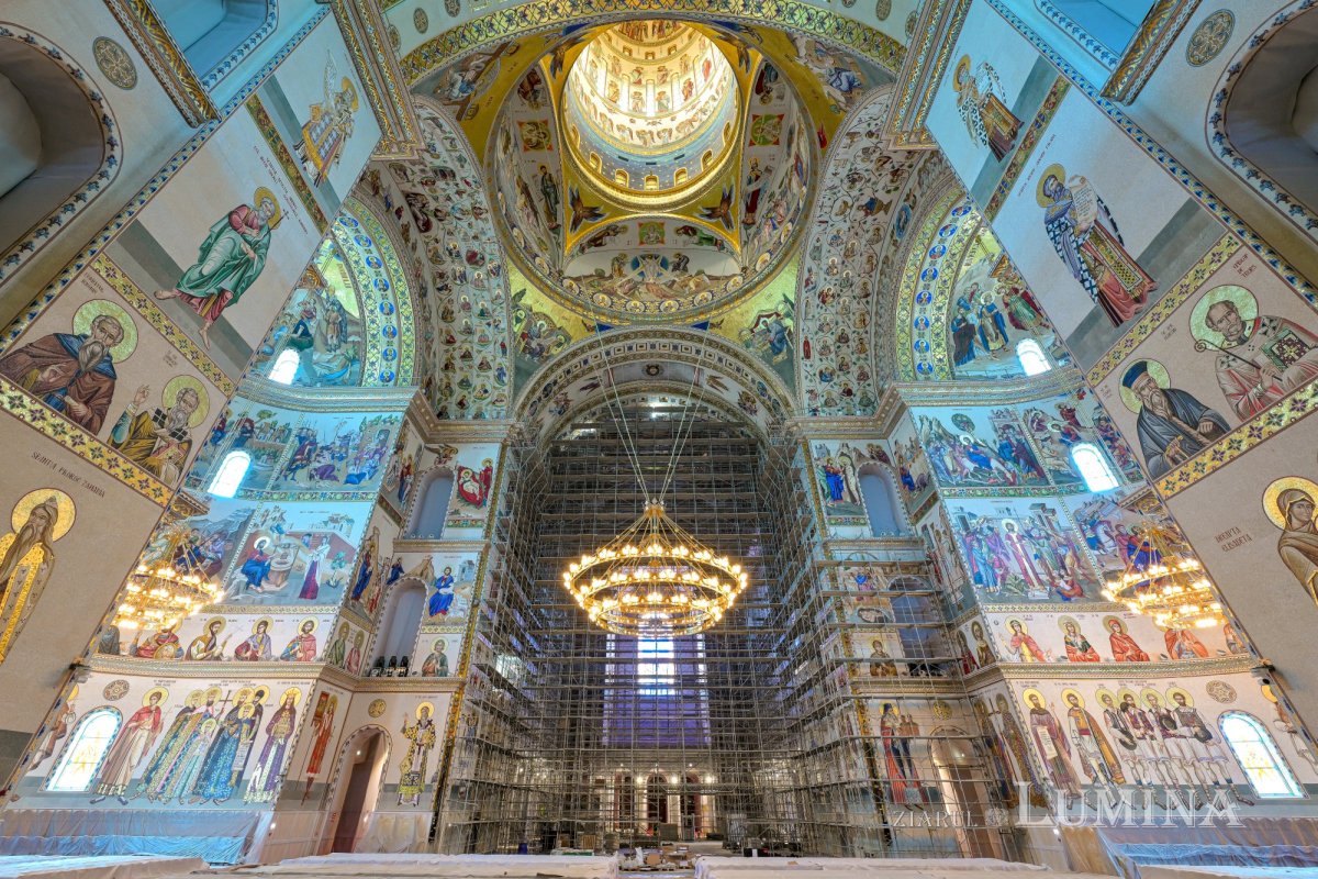 Lucrările de pictură la Catedrala Națională în lumina sărbătorii Înălțării Domnului 363244