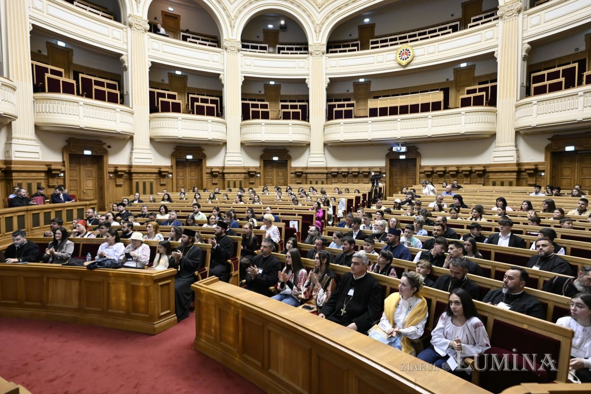 Premierea câștigătorilor concursului național catehetic la Palatul Patriarhiei 363305