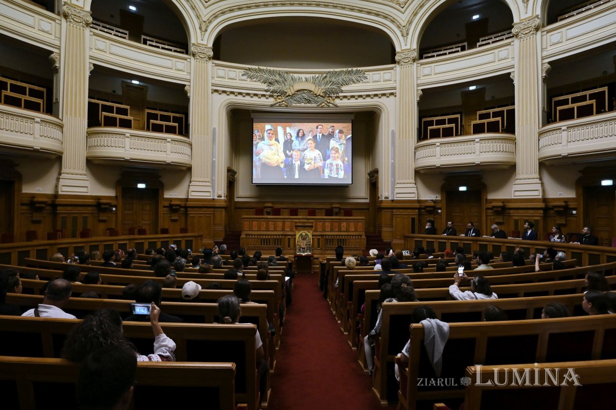 Premierea câștigătorilor concursului național catehetic la Palatul Patriarhiei 363306
