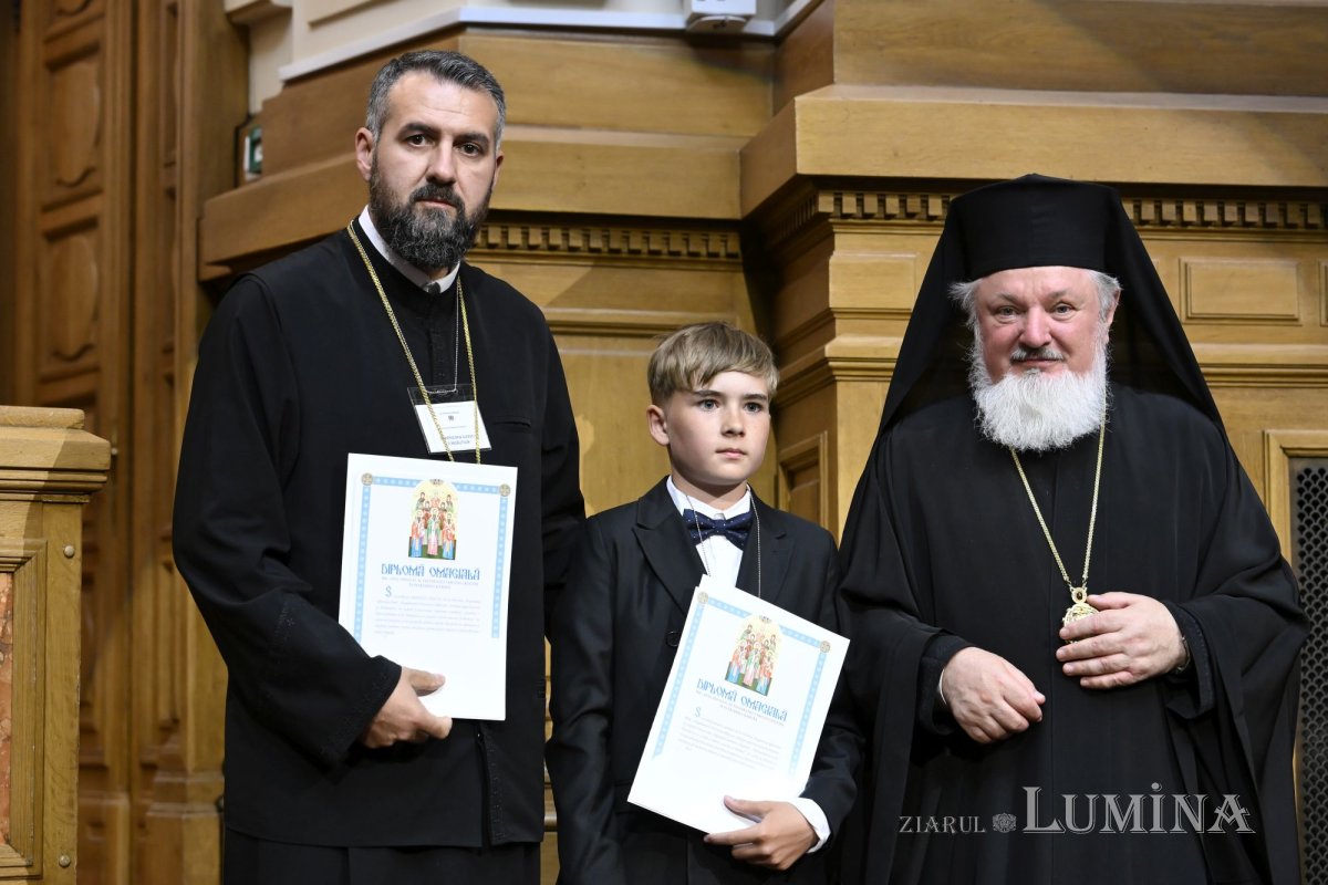 Premierea câștigătorilor concursului național catehetic la Palatul Patriarhiei 363319